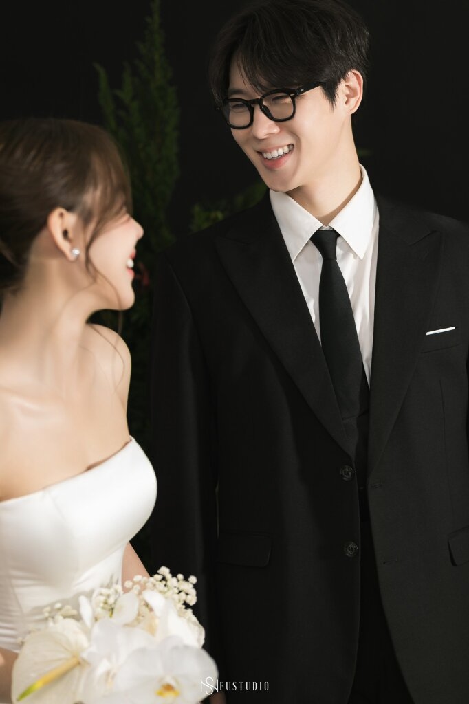 NEW CONCEPT 2025 | Floral Noir