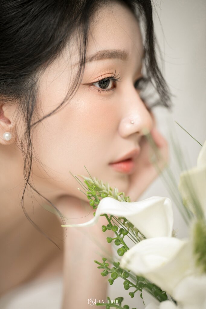 Draping – Phong Cách Chụp Ảnh Cưới Tối Giản