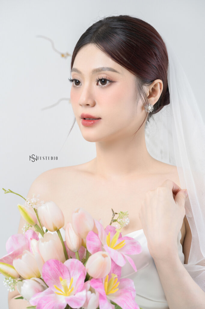 Tràn Ngập Sắc Hoa