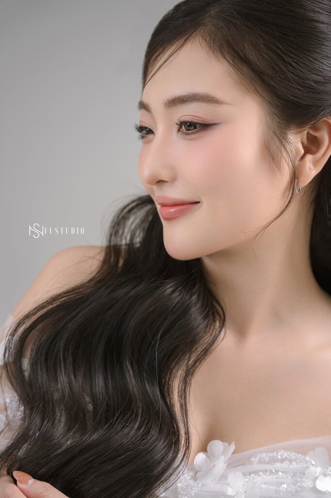 Nàng Thơ Trong Trắng