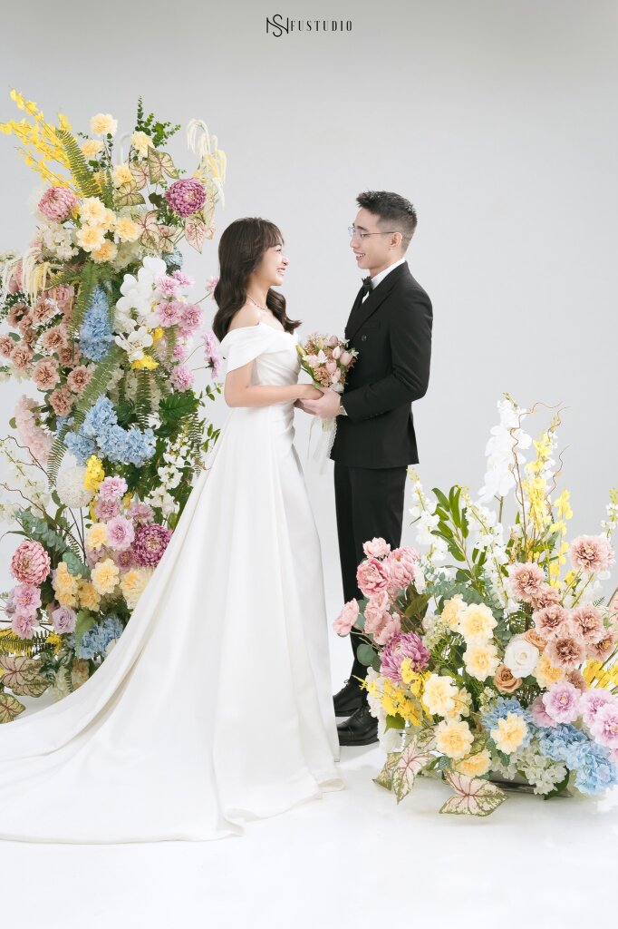 CONCEPT HOA NHIỀU SẮC MÀU CHO ALBUM CƯỚI THÊM XINH