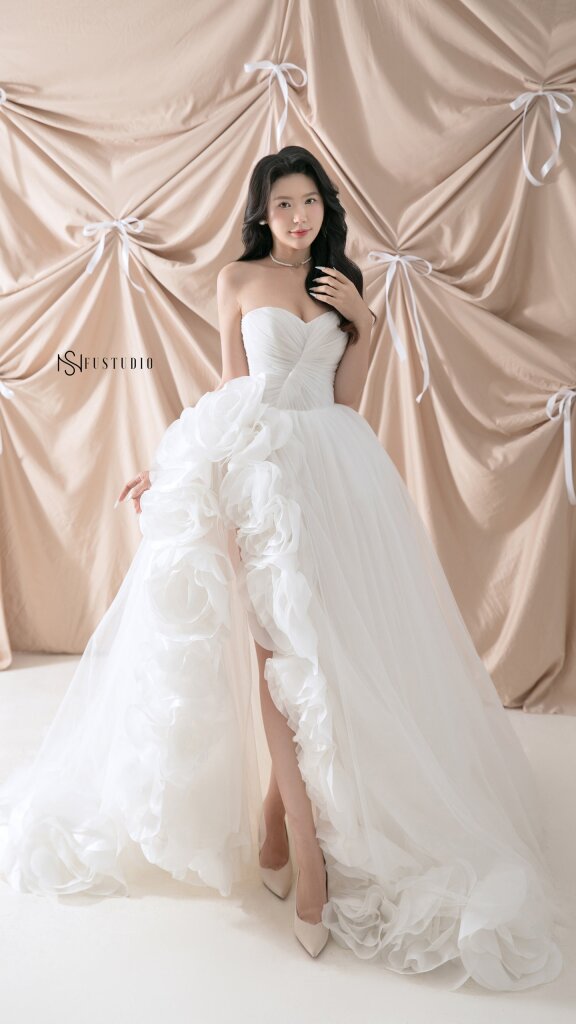 YẾU TỐ THEN CHỐT TẠO NÊN ALBUM CƯỚI LUNG LINH