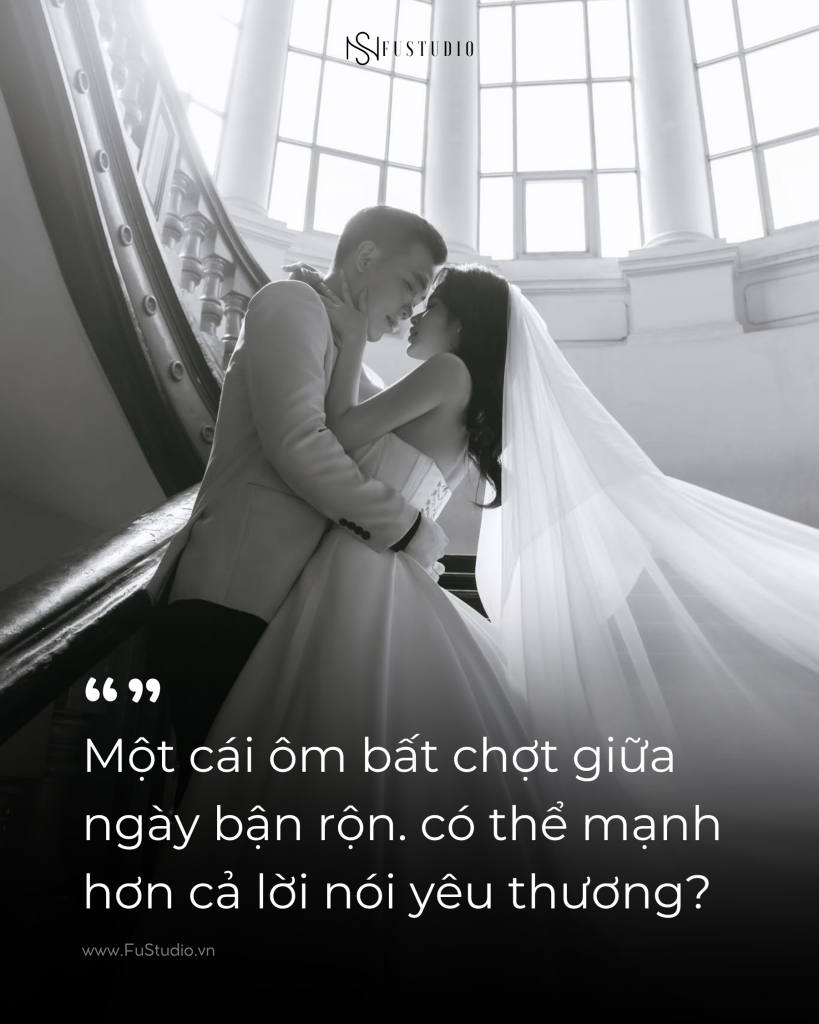 Một cái ôm bất chợt giữa ngày bận rộn, có thể mạnh hơn cả lời nói yêu thương?