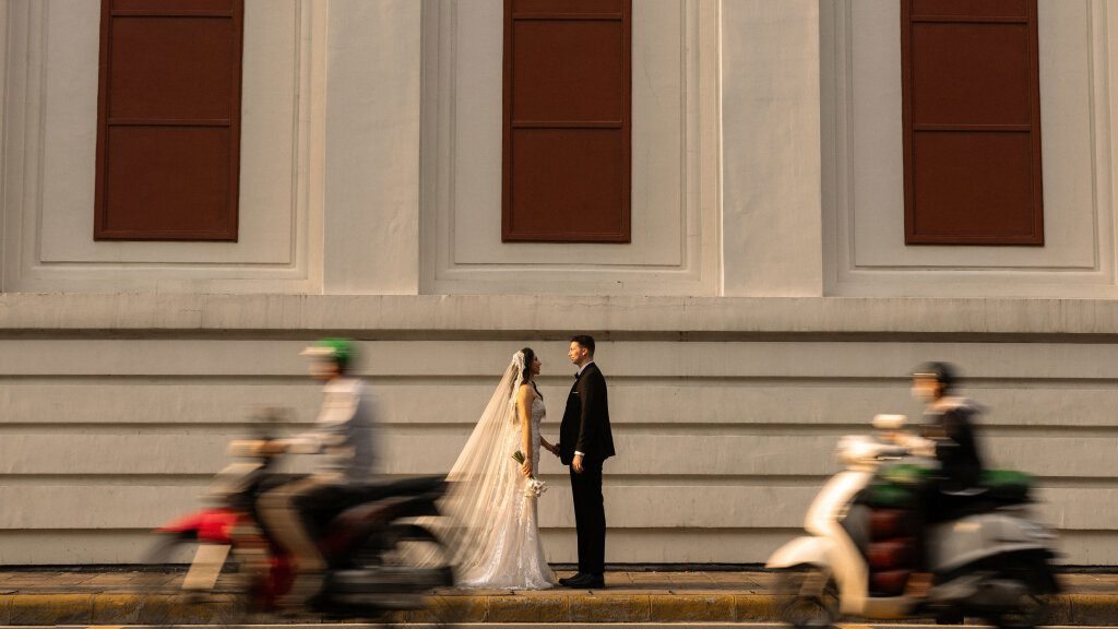 PRE-WEDDING | SAI GON | ALYSSA SOLIS & HUNTER LABOY